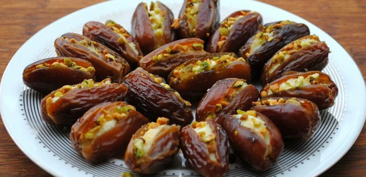 Verschiedene Rezepte, die man mit Datteln zubereiten kann
