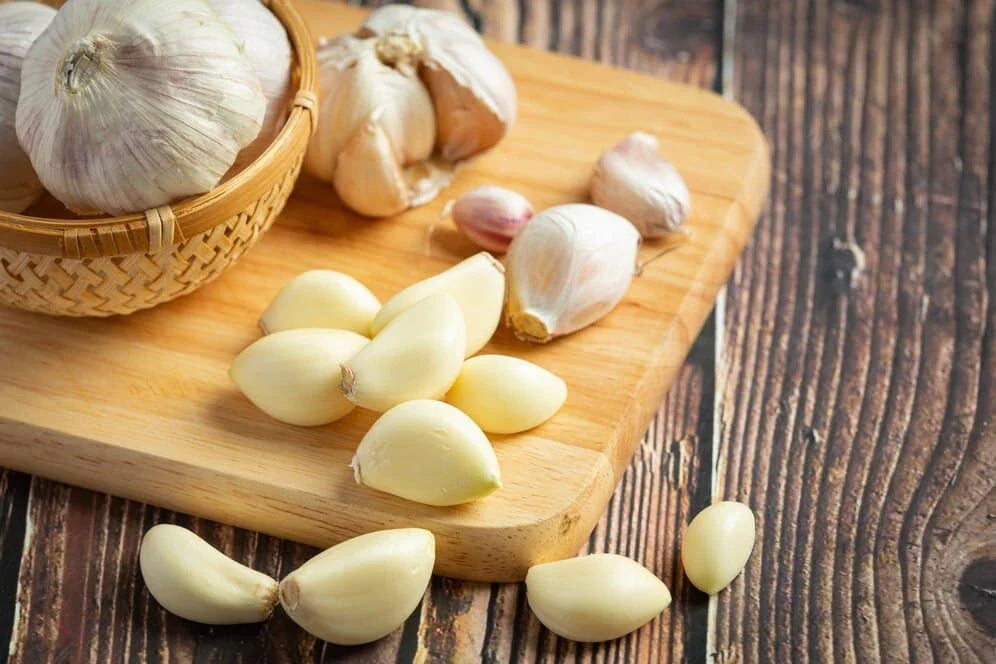 Knoblauch richtig verwenden: Lagerung, Rezepte und Küchenideen