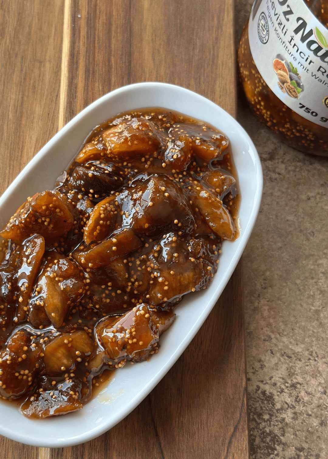 Getrocknete Feigen Konfitüre mit Walnüssen (Nachtisch)