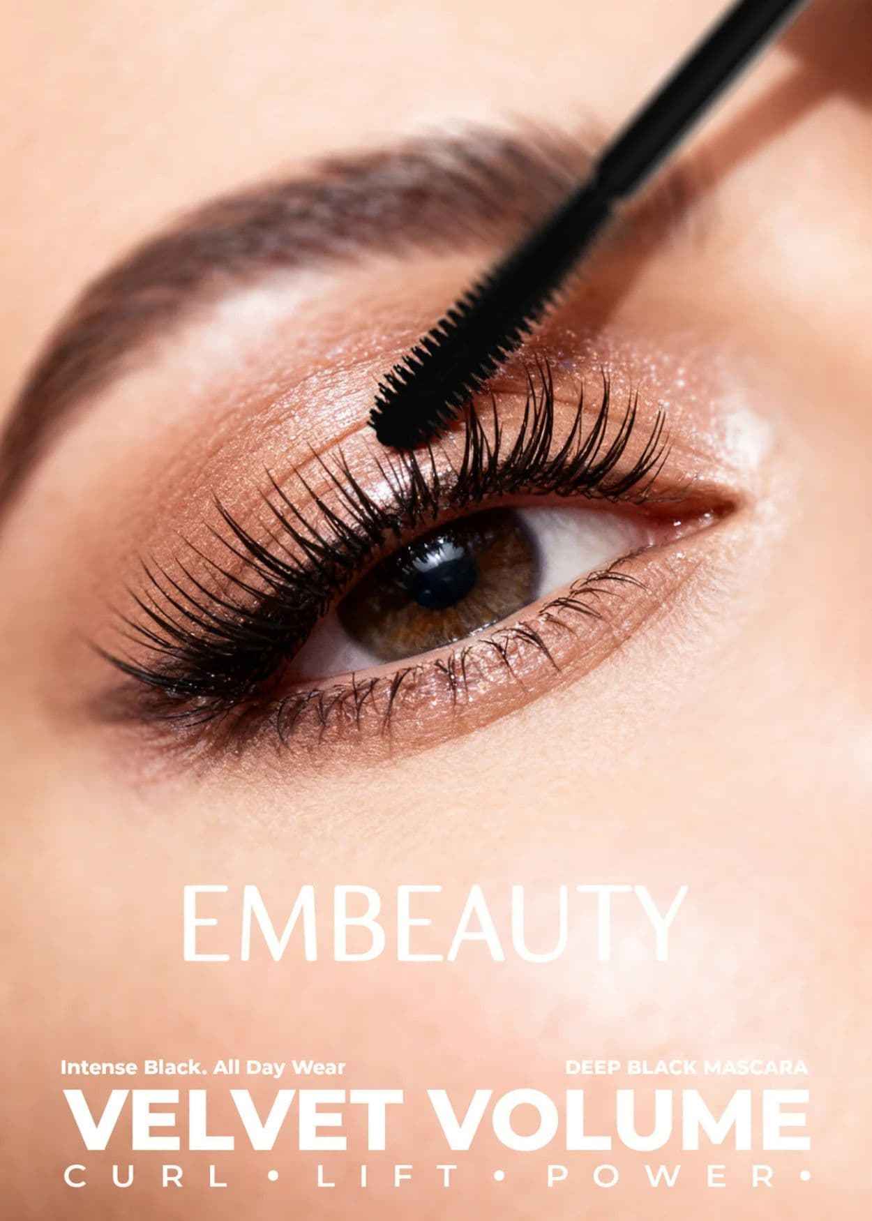 Embeauty Ultra Schwarze Volumen-Mascara – für mehr Volumen und Länge