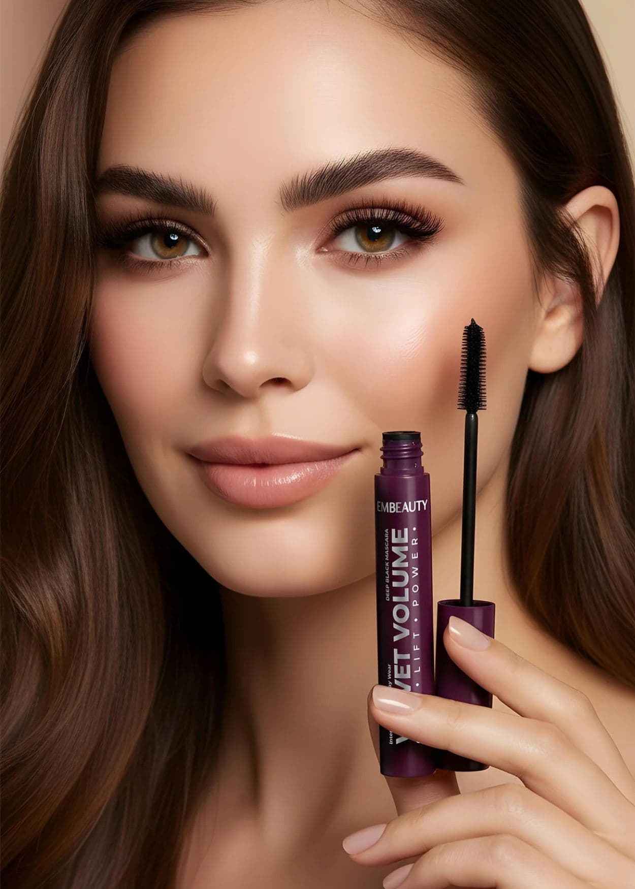 Embeauty Ultra Schwarze Volumen-Mascara – für mehr Volumen und Länge