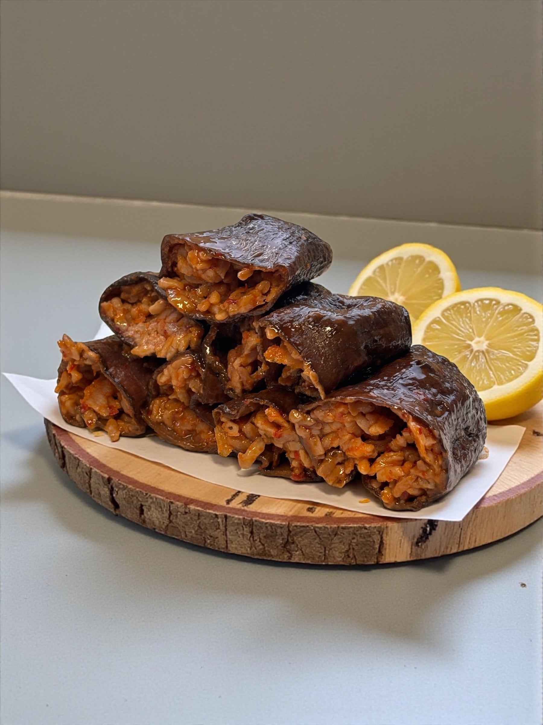 Gefüllte Weinblätter mit Olivenöl