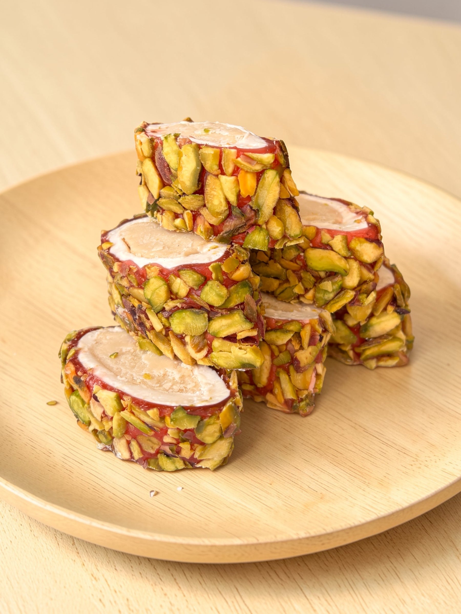 Turkish Delight mit Pistazien, Granatapfel und Haselnusscreme