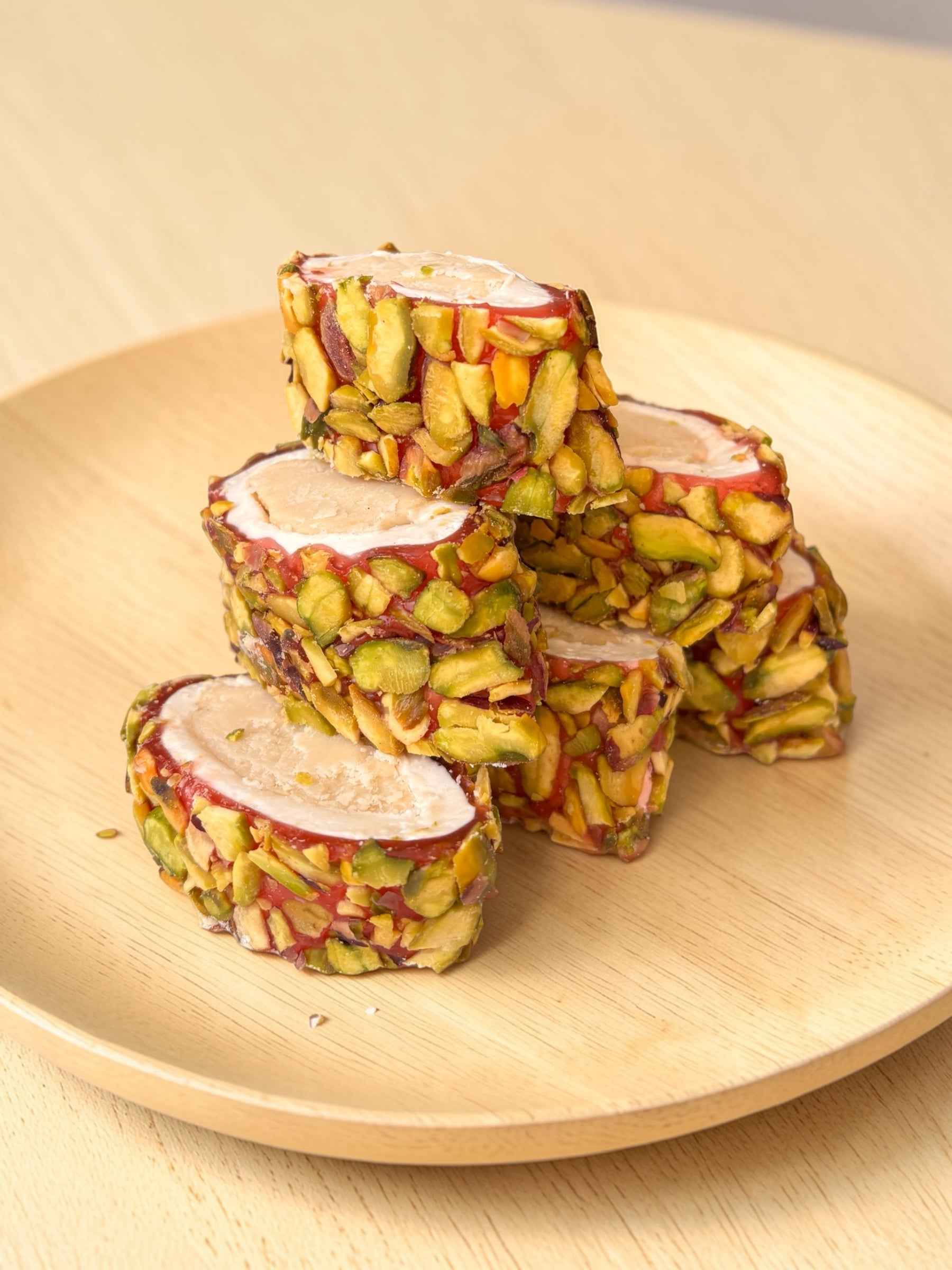 Turkish Delight mit Pistazien, Granatapfel und Haselnusscreme