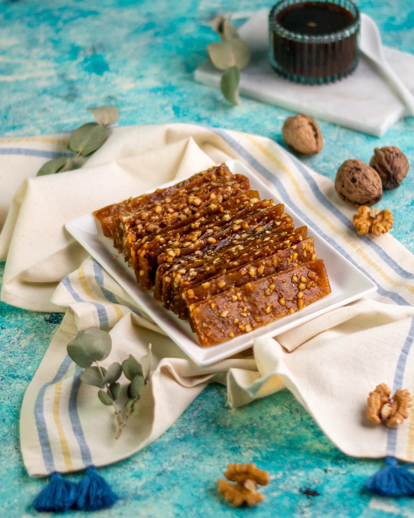 Pestil Köme mit Walnüssen